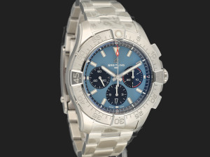 Breitling Avenger B01 Chronograph 44 AB0147 NEW