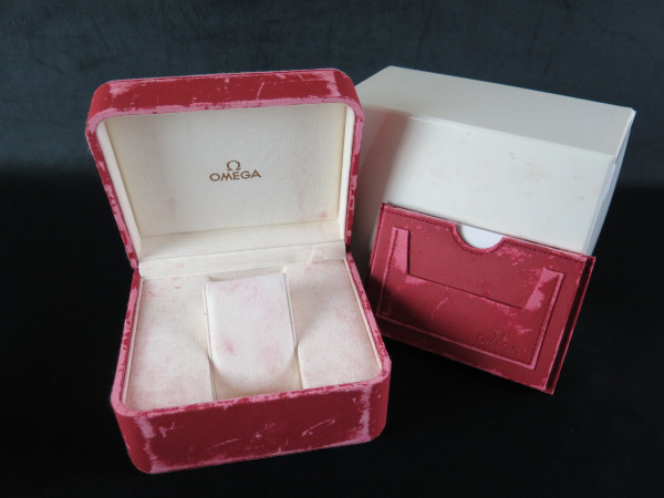 Omega - Box Set with Card Holder