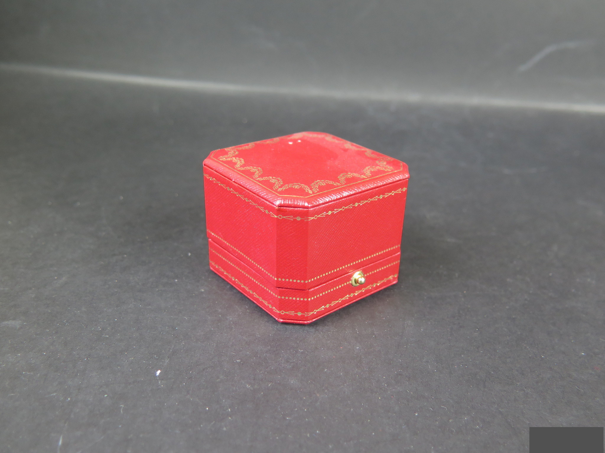 Cartier on sale ring boxes