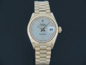 Rolex Datejust Lady 28 Yellow Gold Silver Dial 279178