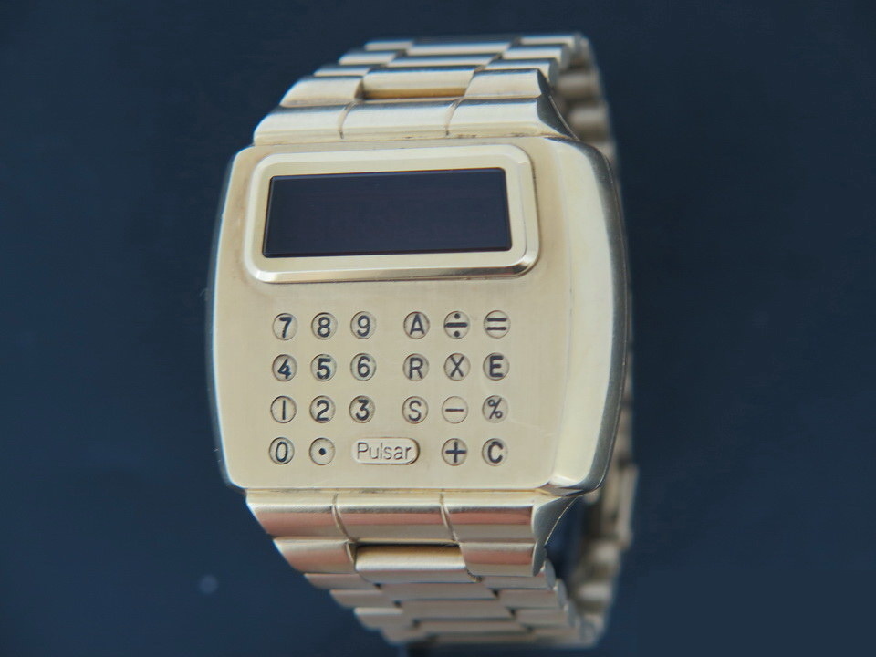 Pulsar - Time Computer Calculator 18K GOLD - Watches | Filipucci ...