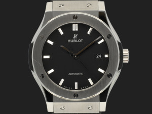 Hublot Classic Fusion Titanium Black Dial 42mm 542.NX.1171.RX