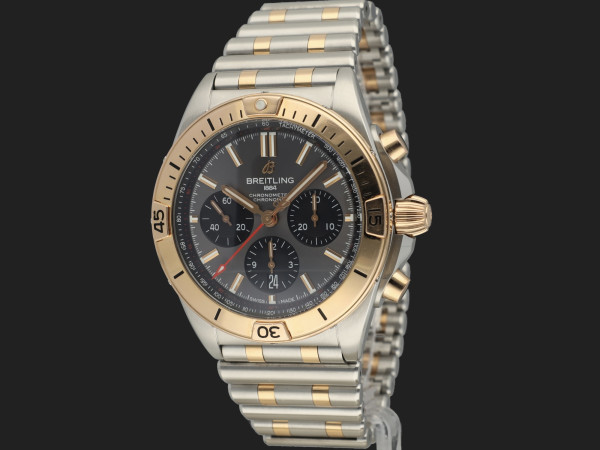 Breitling - Chronomat B01 42 Anthracite Dial UB0134 