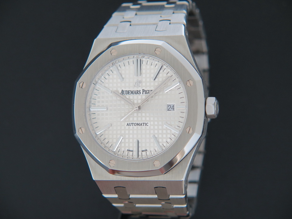 Audemars Piguet Royal Oak Selfwinding 15400ST.OO.1220ST.02