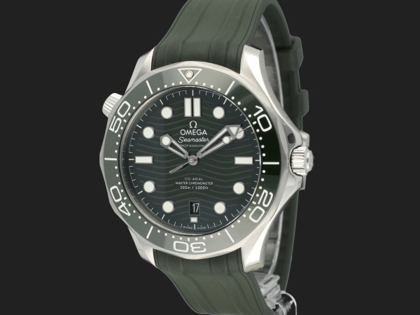 Omega - Seamaster Diver 300M Co-Axial Master Chronometer Green Dial 210.32.42.20.10.001 NEW