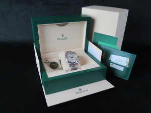 Rolex Oyster Perpetual 39 White Dial 114300