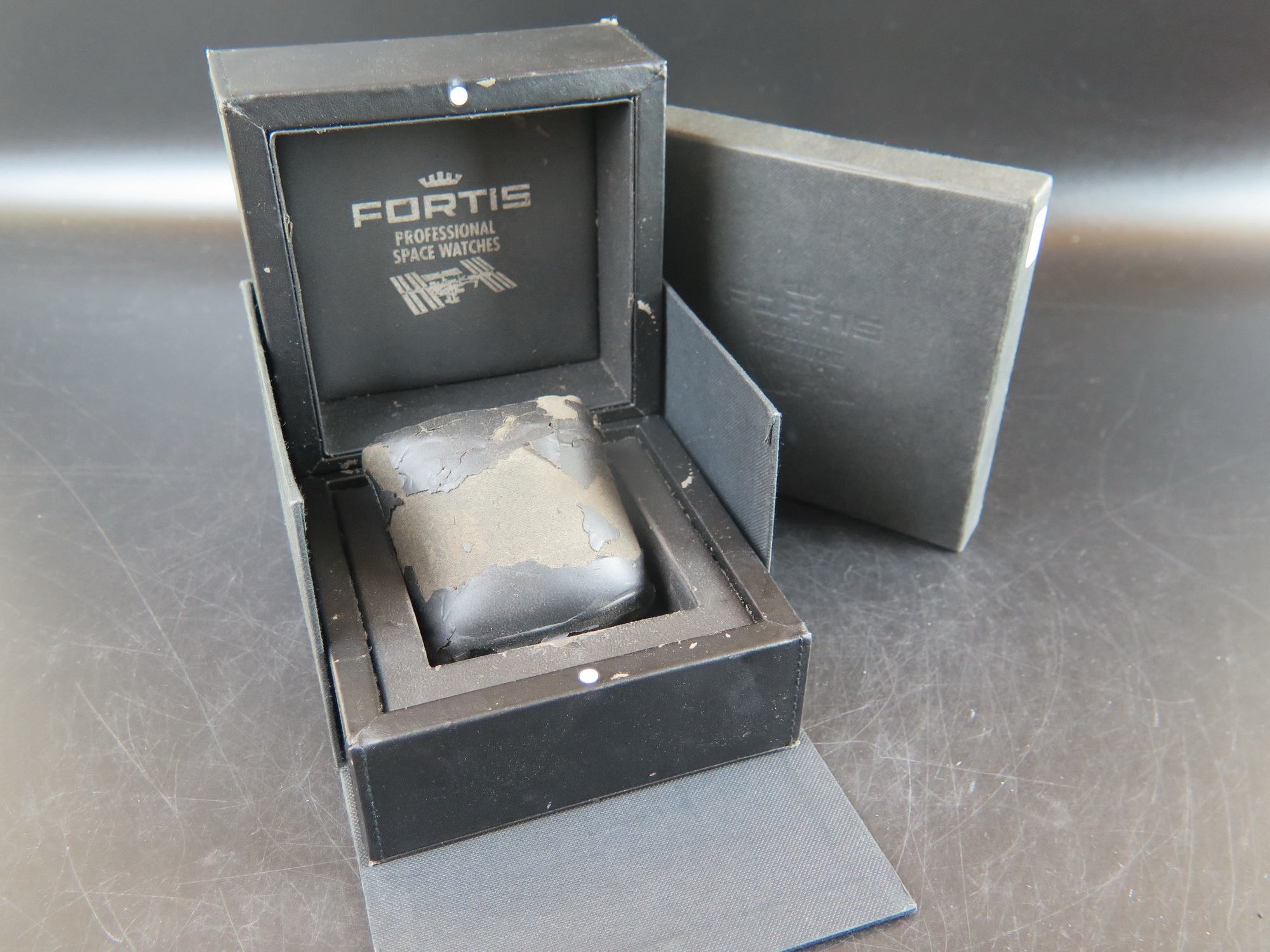 Fortis on sale watch box