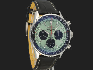 Breitling Navitimer B01 Chronograph 43 Green Dial AB0138 NEW