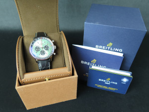 Breitling Navitimer B01 Chronograph 43 Green Dial AB0138 NEW