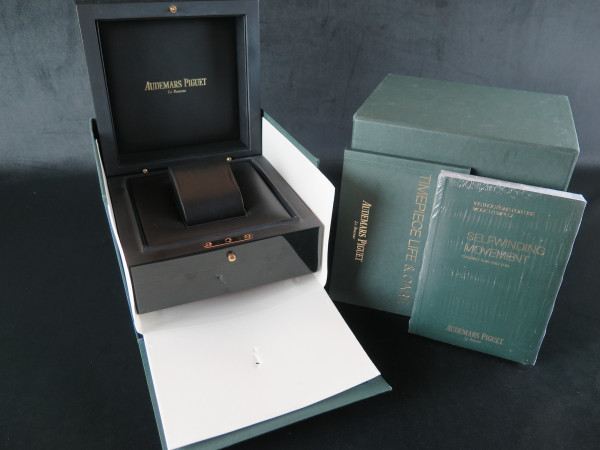 Audemars Piguet - Box Set with Booklets