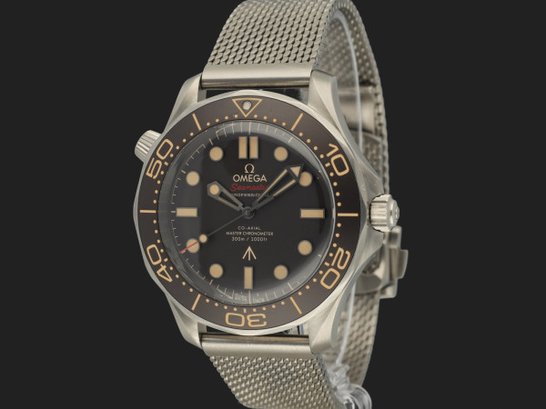 Omega - Seamaster Diver 300M 007 Edition 210.90.42.20.01.001