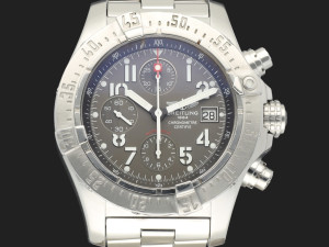 Breitling Avenger Skyland Chronograph 45 A13380