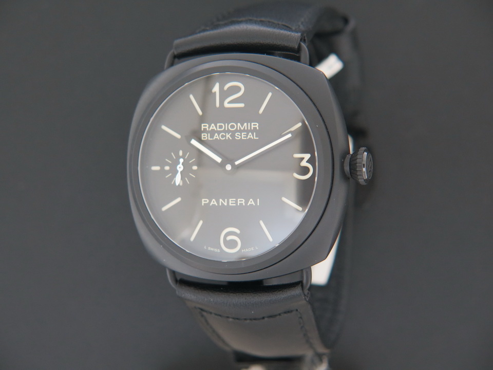 Panerai Radiomir Black Seal NEW NOS PAM00292 Watches