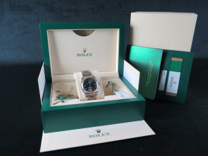 Rolex Oyster Perpetual 34 Olive Dial 114200