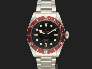 Tudor Heritage Black Bay Red 79220R