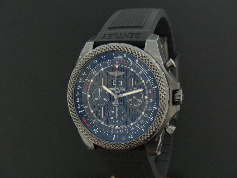 Breitling Bentley 6.75 Midnight Carbon Watches Filipucci Juweliers