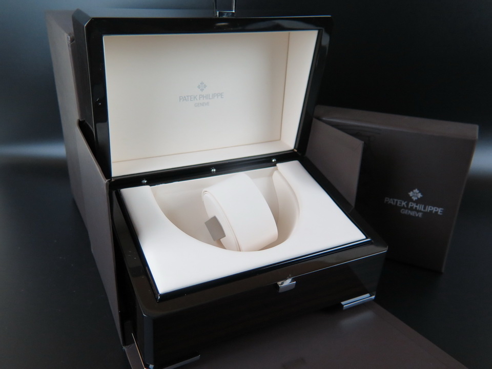 Patek philippe shop watch winder box