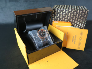 Breitling Chronomat Evolution Rose Gold/Steel Black Dial C13356