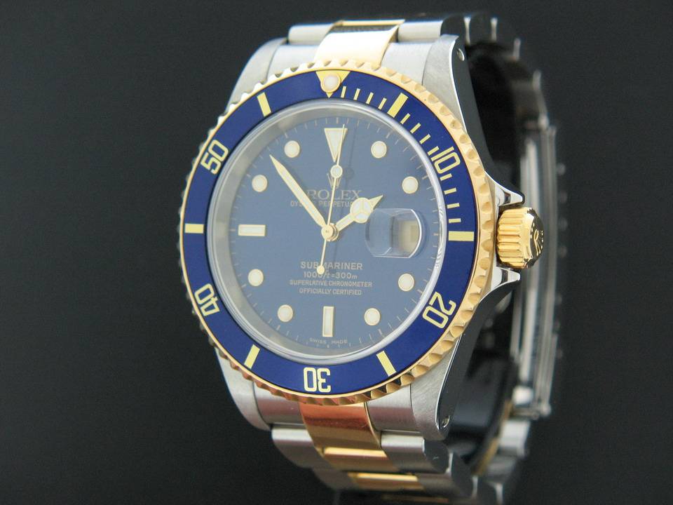 Rolex Oyster Perpetual Submariner Date (1)
