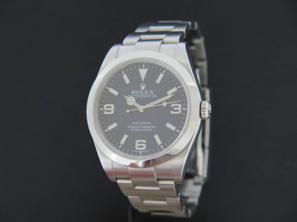 Rolex Explorer 214270 (1)