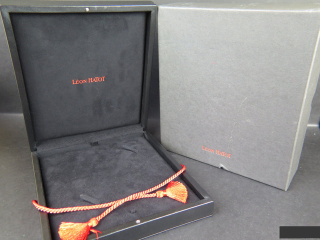 Leon Hatot Box