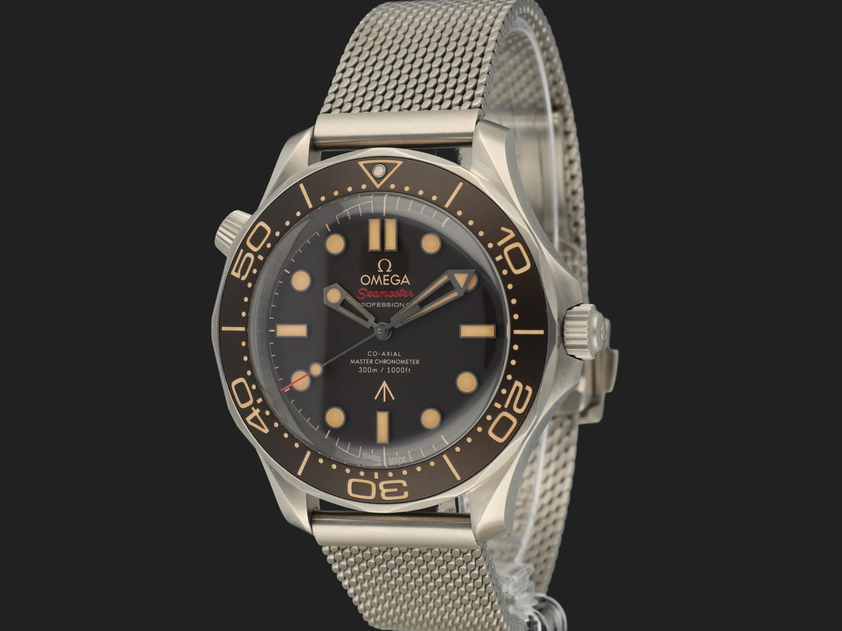 Omega Seamaster Diver 300M 007 Edition 210.90.42.20.01.001  (1)