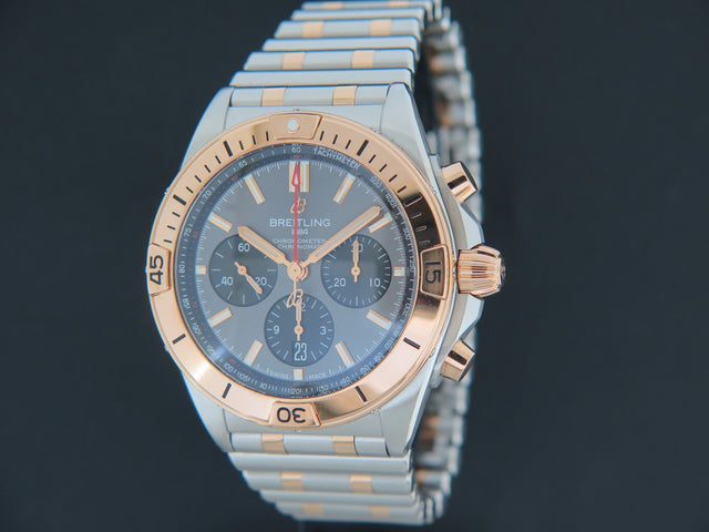 Breitling Chronomat B01 42 Anthracite Dial