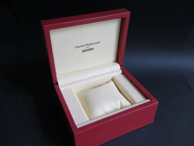 Girard-Perregaux Box Ferrari