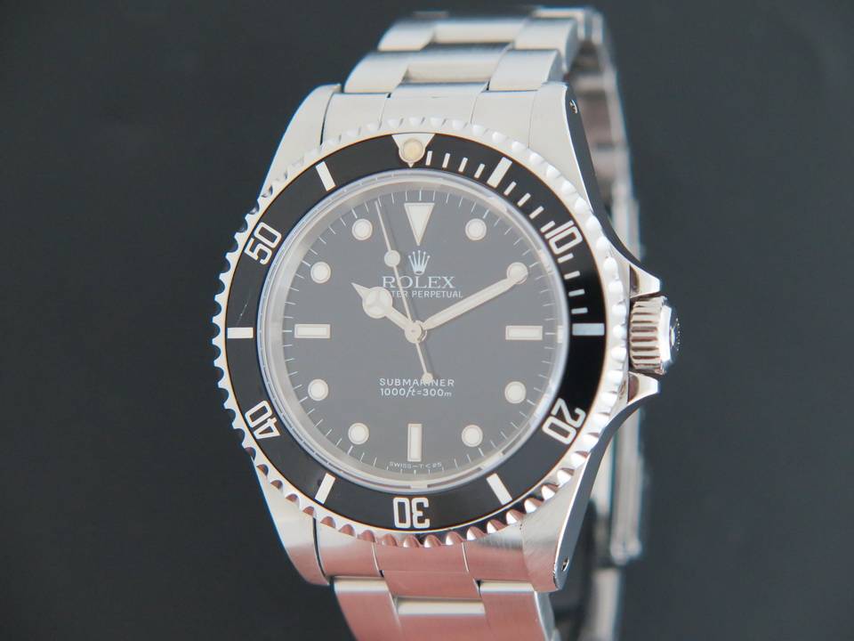 Rolex Submariner No Date 14060M    (1)