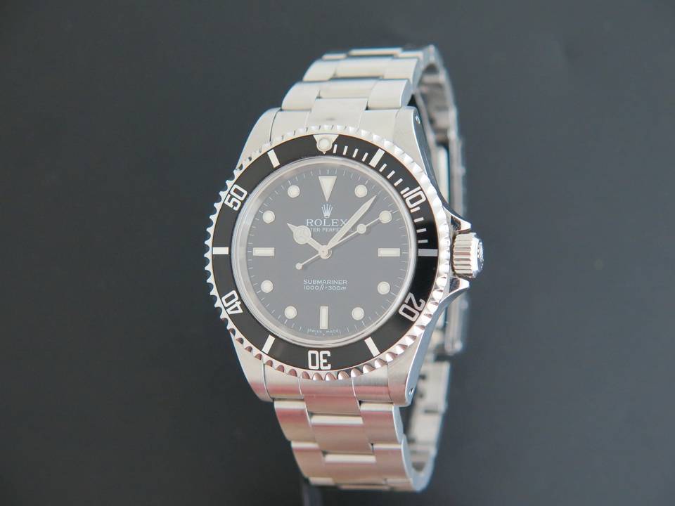 Rolex Submariner No Date 14060M    (1)