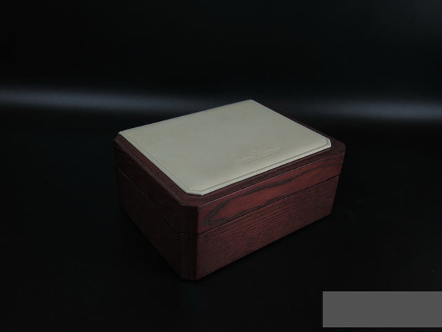 Jaeger-LeCoultre Box