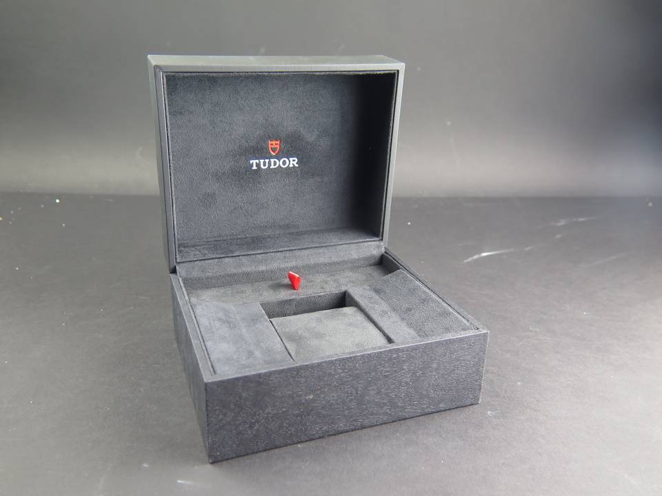 Tudor Tudor Box (1)