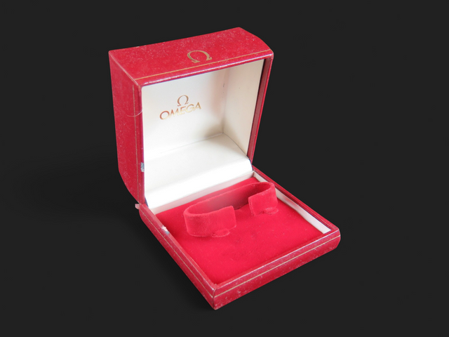 Omega Vintage Box