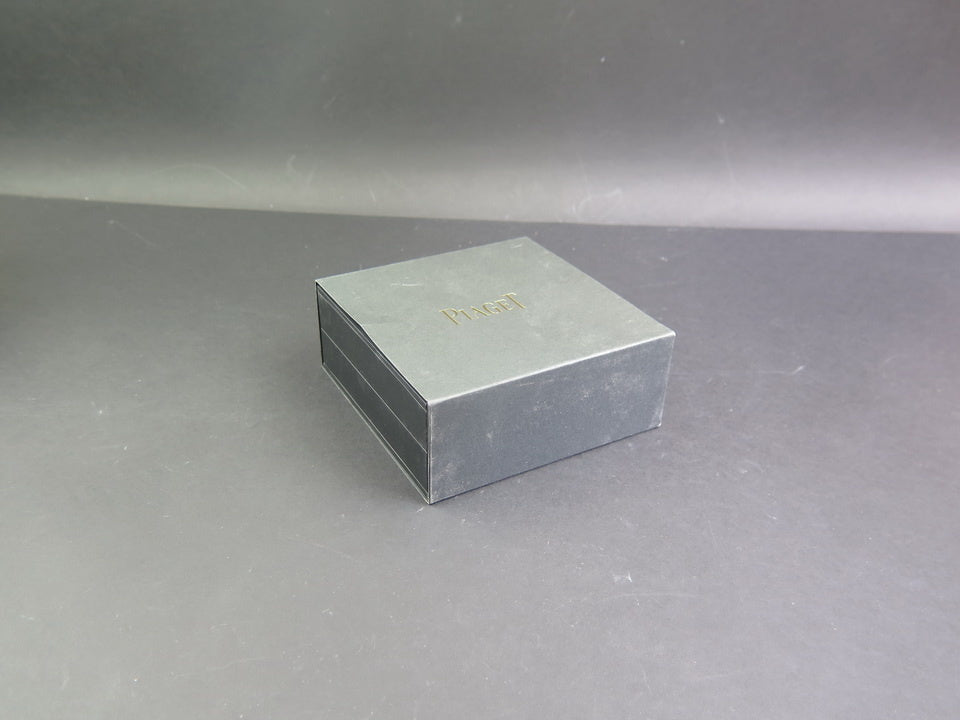 Piaget Box (1)