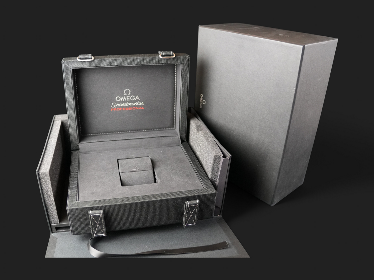 Omega Speedmaster Professional Box Set    (1)
