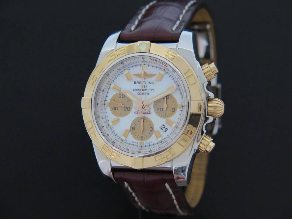 Breitling Chronomat 44 Steel/Rose Gold M.O.P Dial (1)