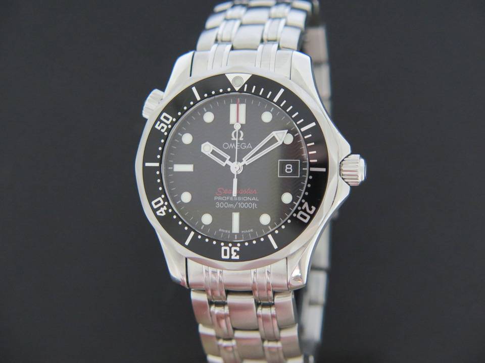 Omega Seamaster 300M Mid-Size Quartz (1)