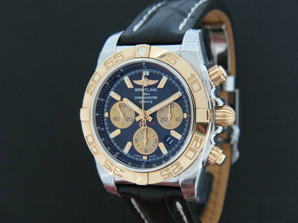 Breitling Chronomat 44 (1)