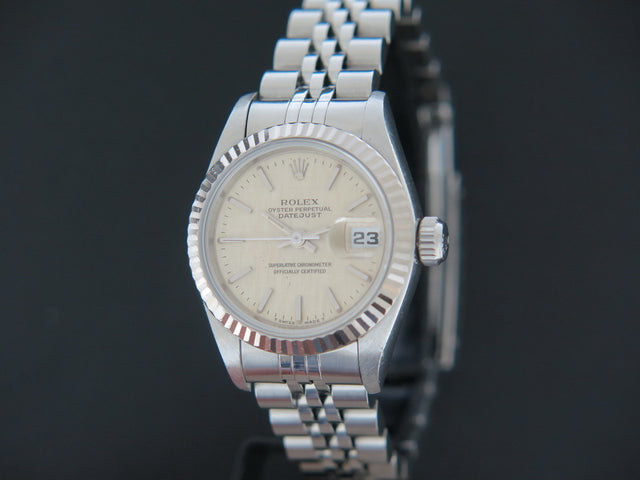 Rolex Datejust Lady Silver Linnen Dial