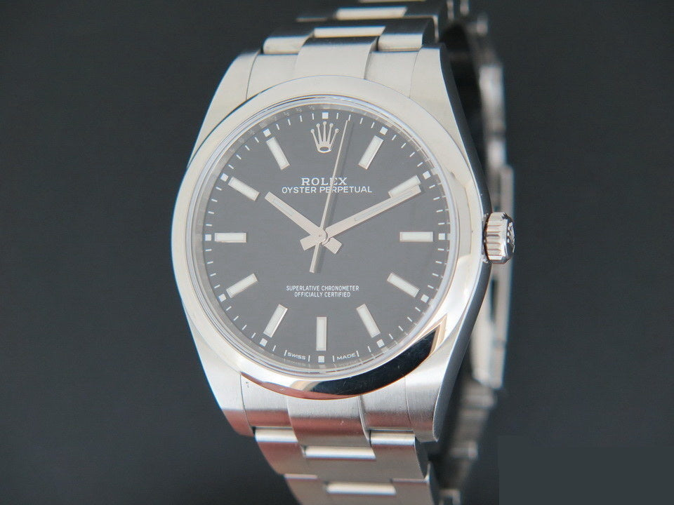 Rolex Oyster Perpetual 34 Black Dial 124200 NEW MODEL (1)