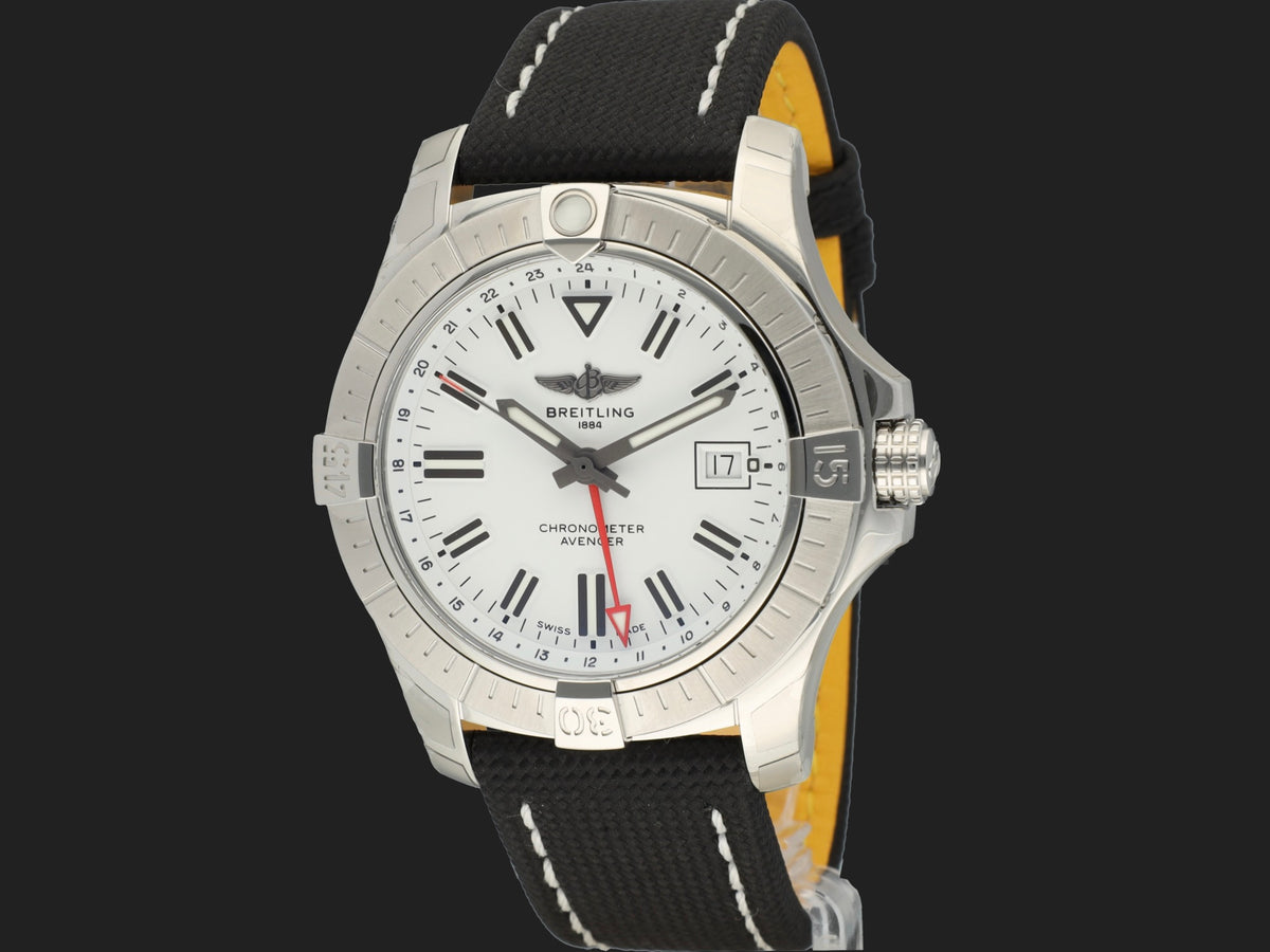 Breitling Avenger Automatic GMT 43 A32397 NEW (1)