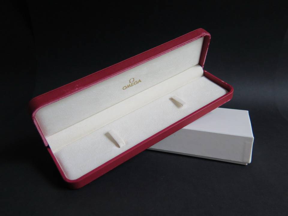 Omega watch box (1)