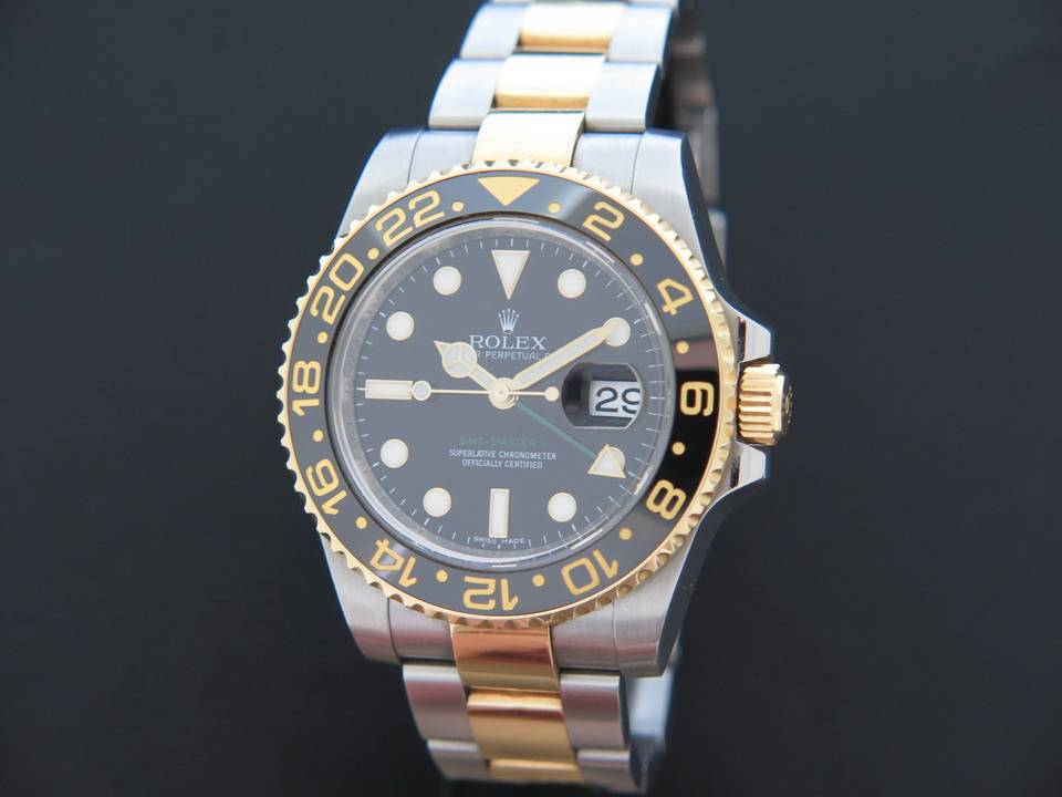 Rolex GMT Master II Gold/Steel 116713LN  (1)