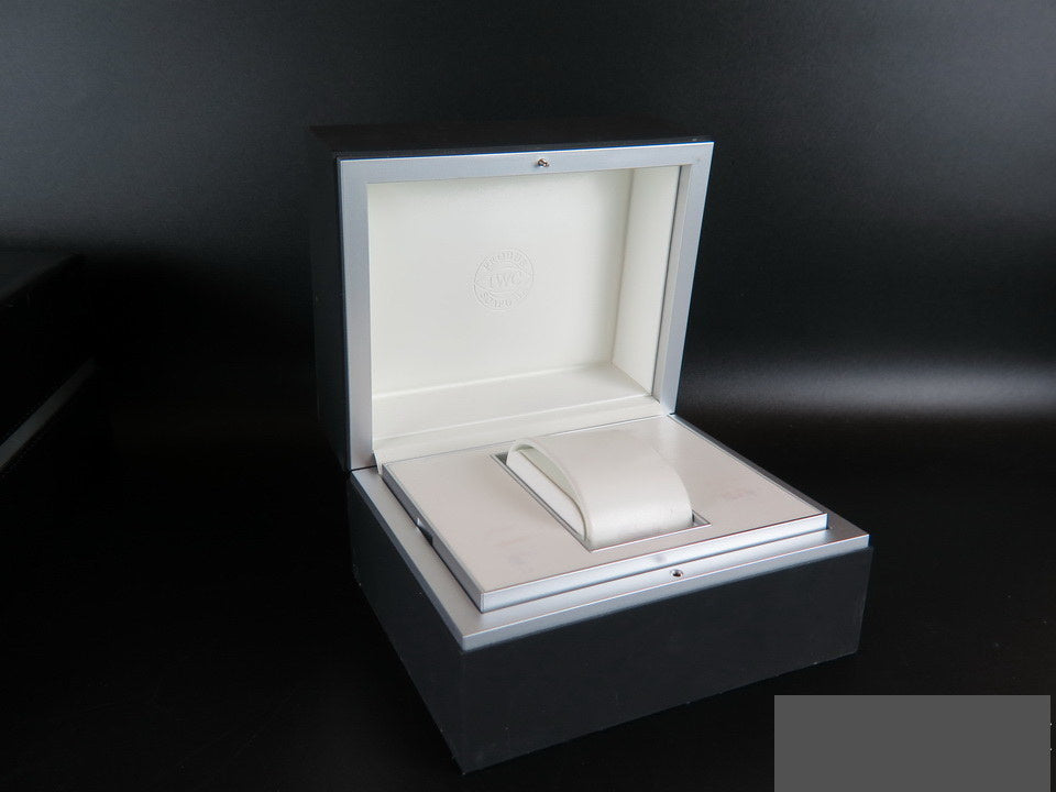 IWC  Box   (1)