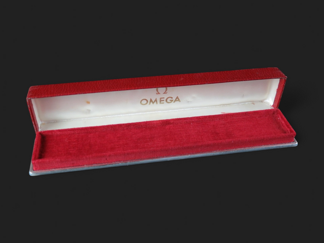 Omega Vintage Box