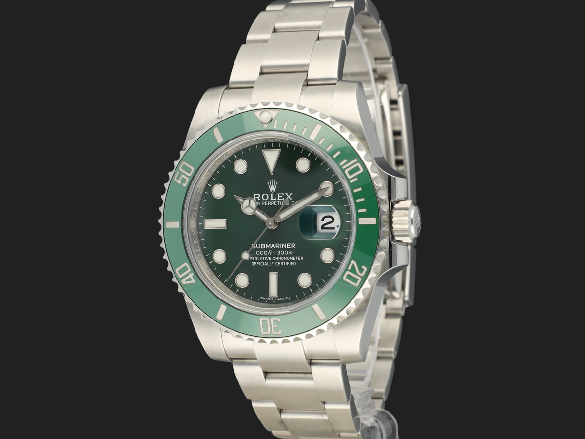 Rolex Submariner Date 116610LV (1)