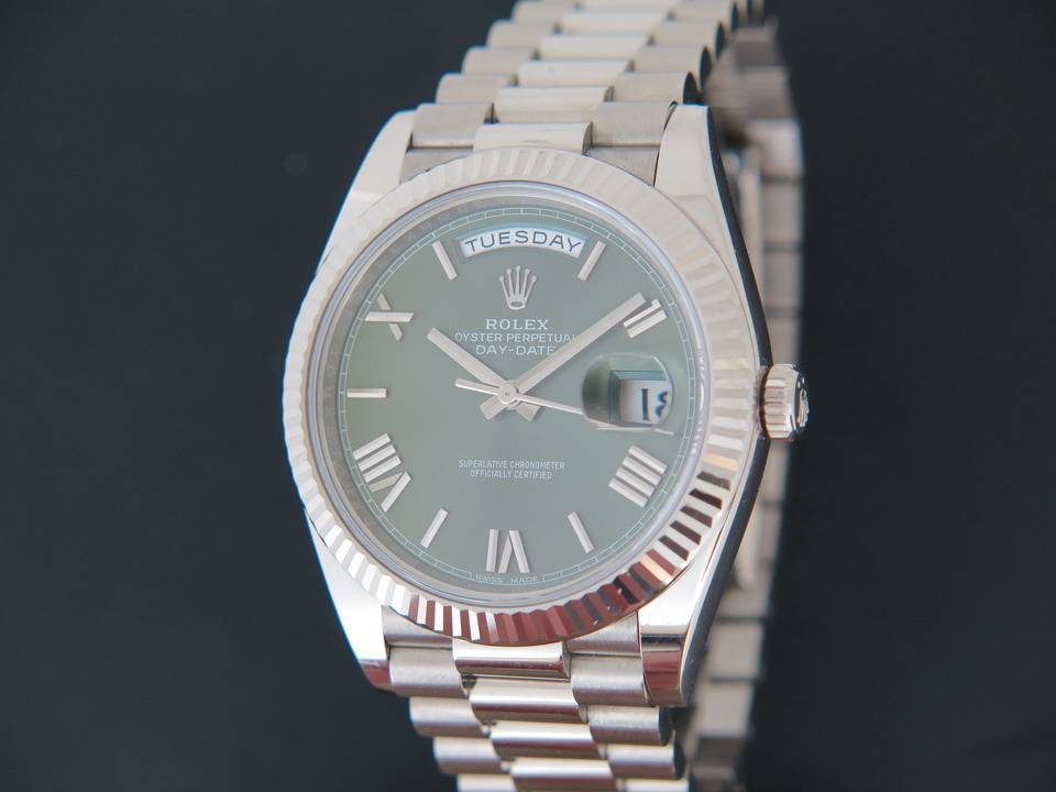 Rolex Day-Date Whitegold 40  228239  (1)