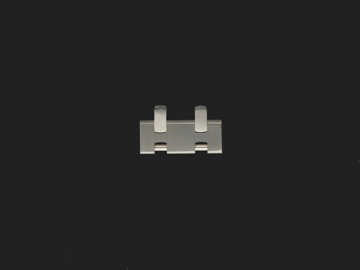 Audemars Piguet Royal Oak Offshore Titanium Link 18MM (1)