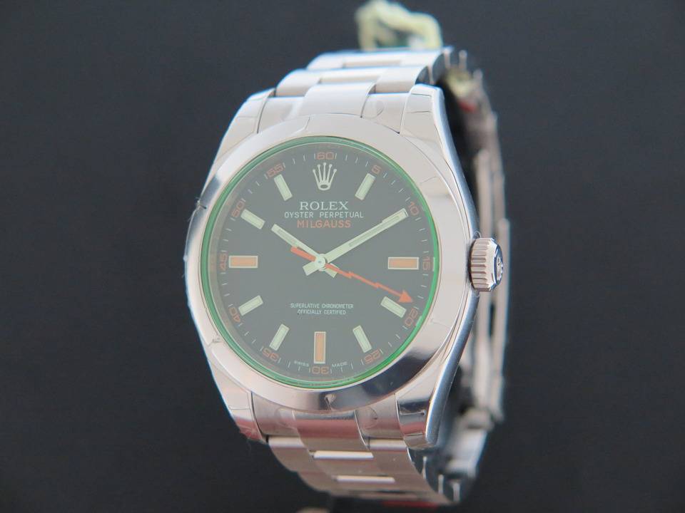 Rolex Milgauss RESERVED (1)