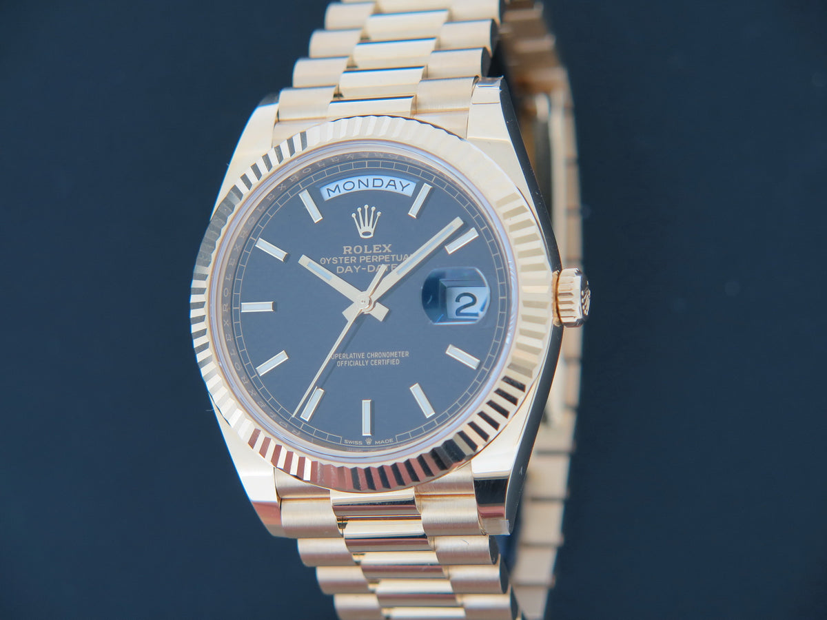 Rolex Day-Date 40 Yellow Gold Black Dial 228238 (1)